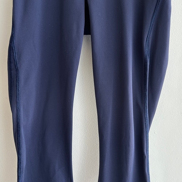 Lululemon Revitalize Crop Leggings, Blue, Cropped Leggings, Size 4 - Picture 4 of 16